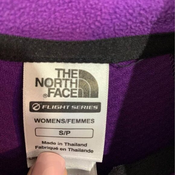THE North Face woman’s full zip jacket. Purple. Size sm. Vapor wick, flight seri - Picture 5 of 10